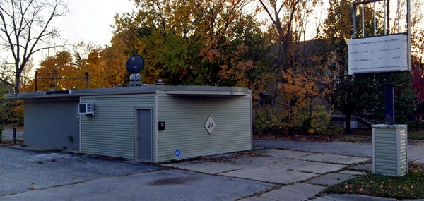 Tastee-Freez - Three Oaks - 23 W Ash (newer photo)